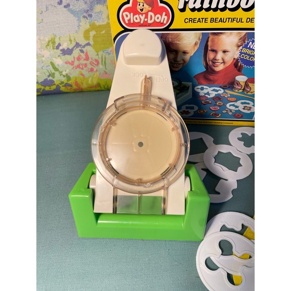 Play-Doh Rainbow Rings Extruder Toy - 1981 COMPLETE - Picture 6 of 11